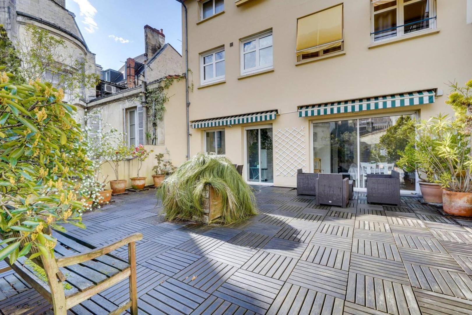Lovely Apartment With Exceptional Terrace Бордо Экстерьер фото
